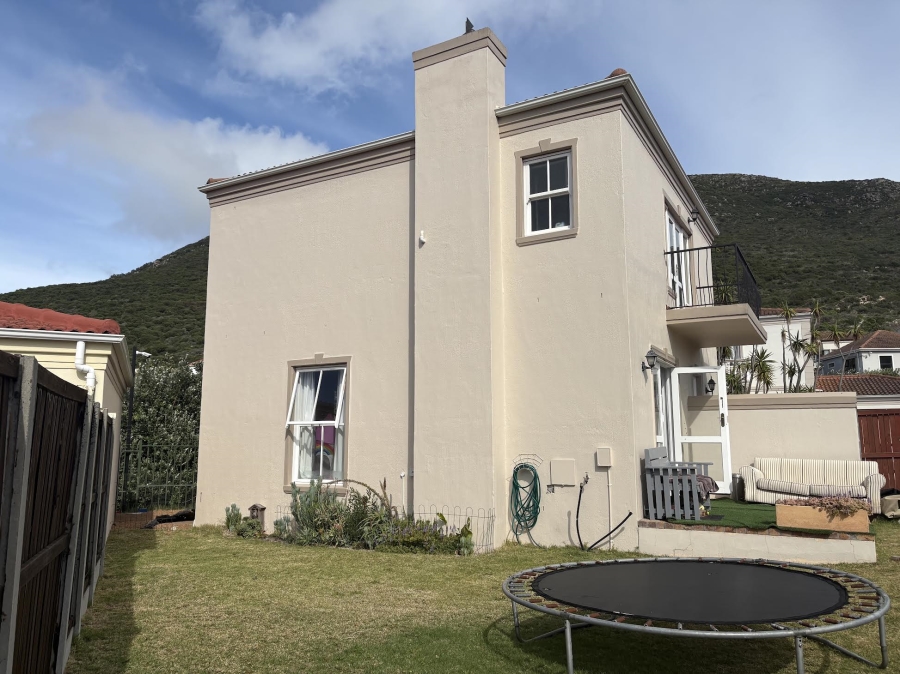 4 Bedroom Property for Sale in Kronenzicht Western Cape